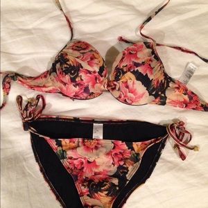 Floral bikini
